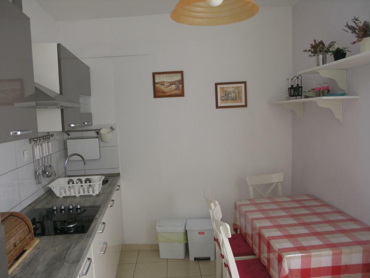 Apartment Hvar 4 *